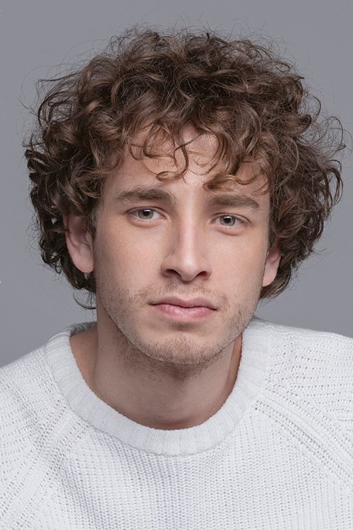 Cem Yiğit Üzümoğlu's picture in the cast
