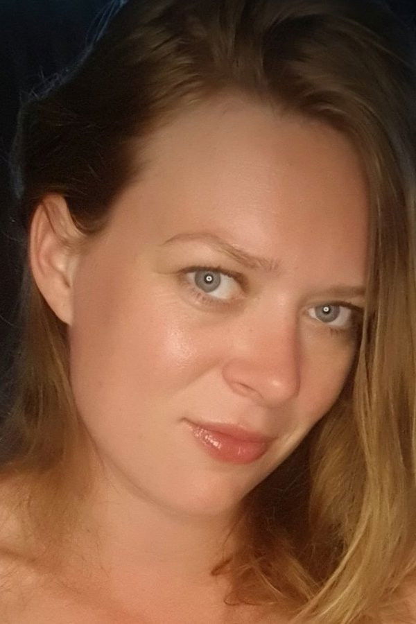 et billede af Angela Deep