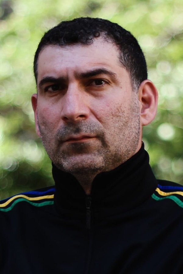 et billede af Yannis Economides