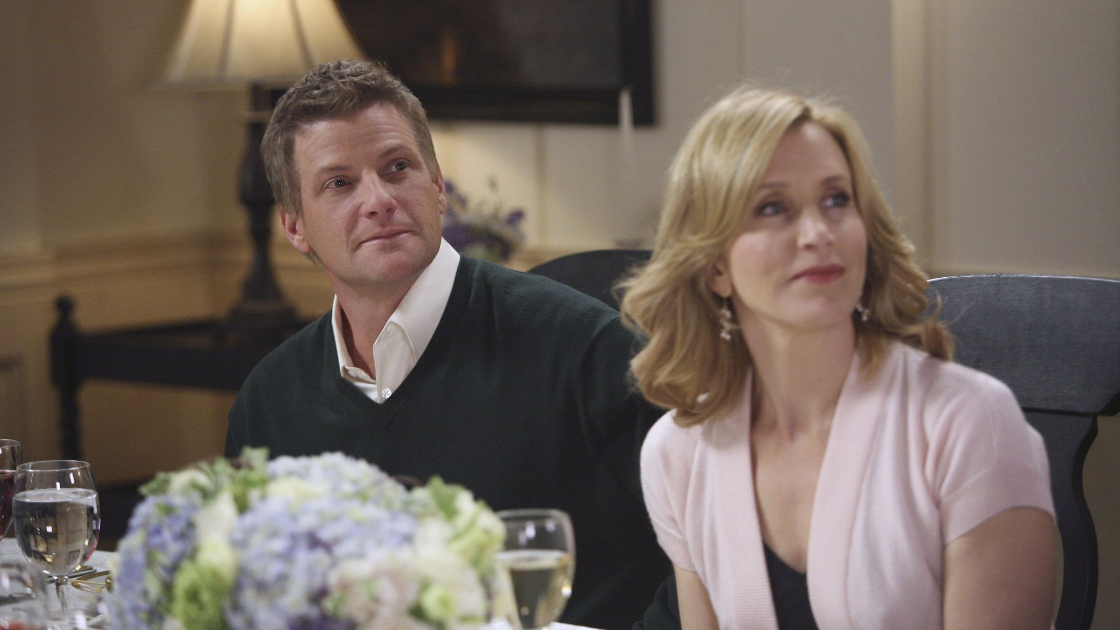 Desperate Housewives Season 3 :Episode 11  No Fits, No Fights, No Feuds