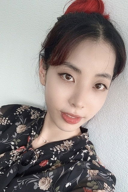 et billede af Yoo Min-joo