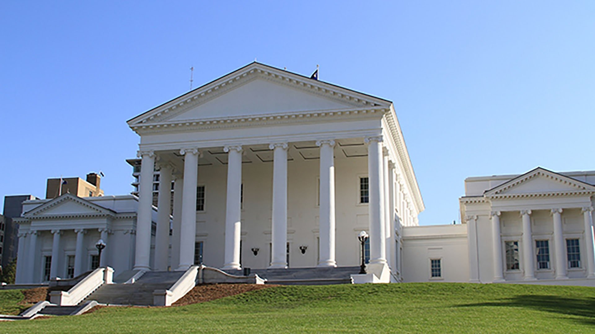 Thumbnail for 10 Buildings that Changed America Season 1 Episode 1