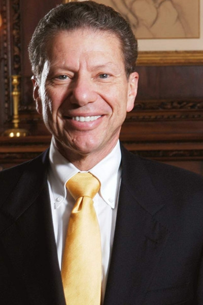 et billede af George Blumenthal