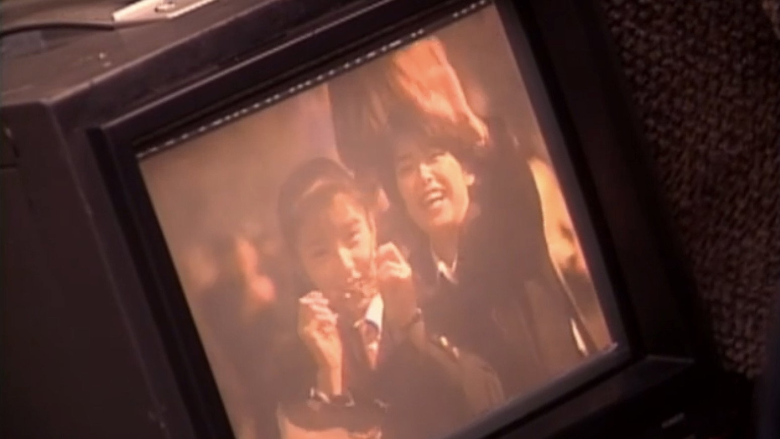 Keikoku! Nozoki ari.