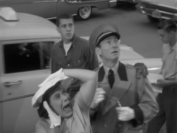 Prisoners' Wives S04E07 backdrop