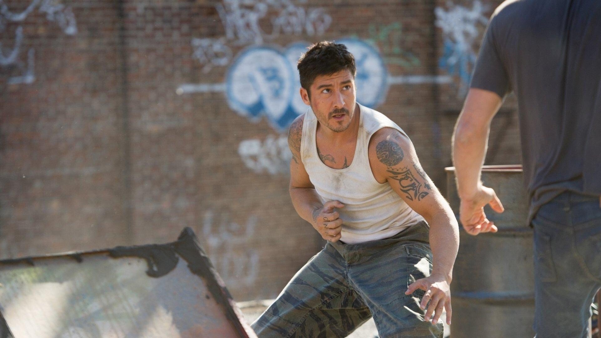 Brick Mansions (2014)