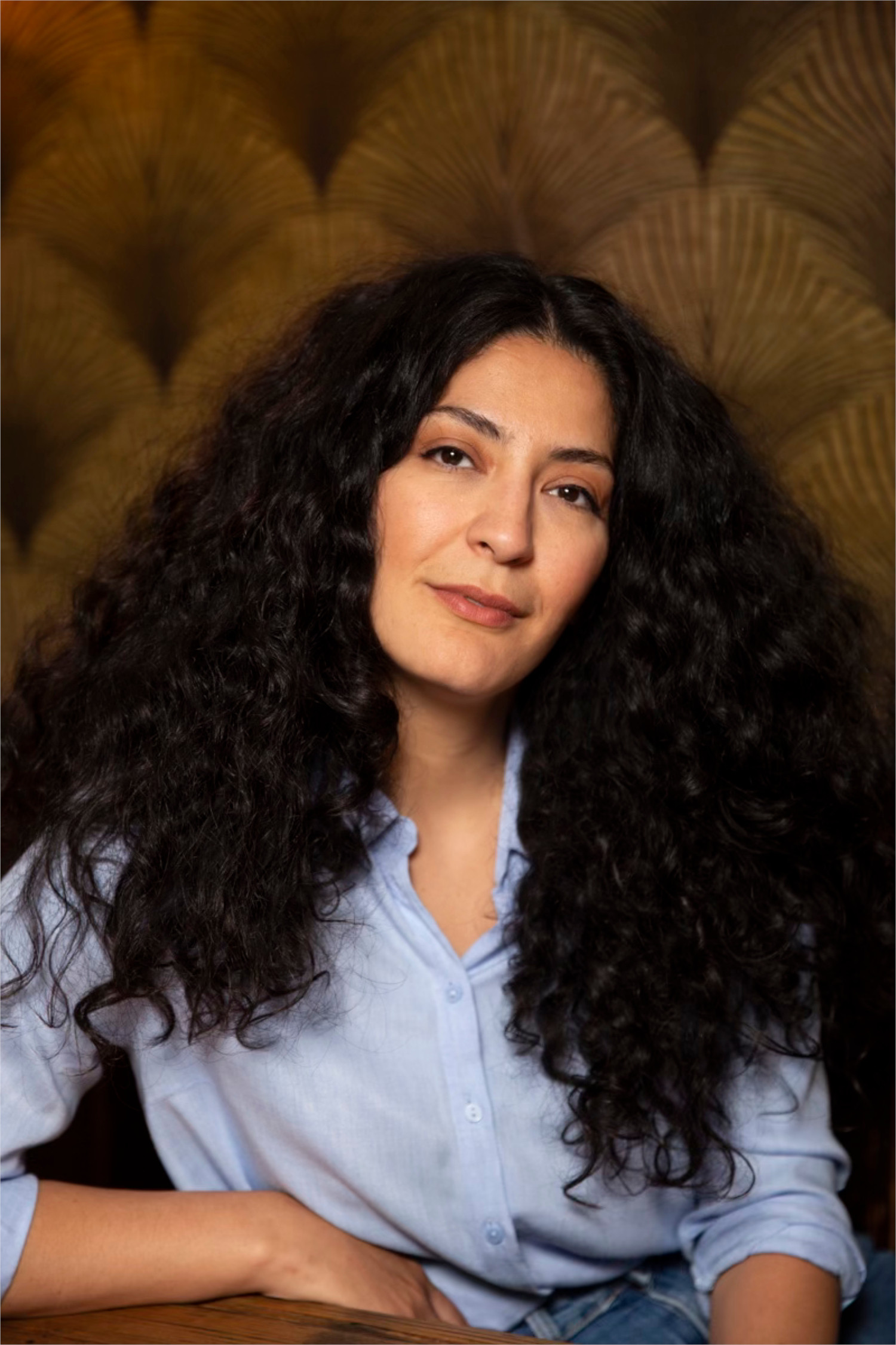 et billede af Atina Tabé