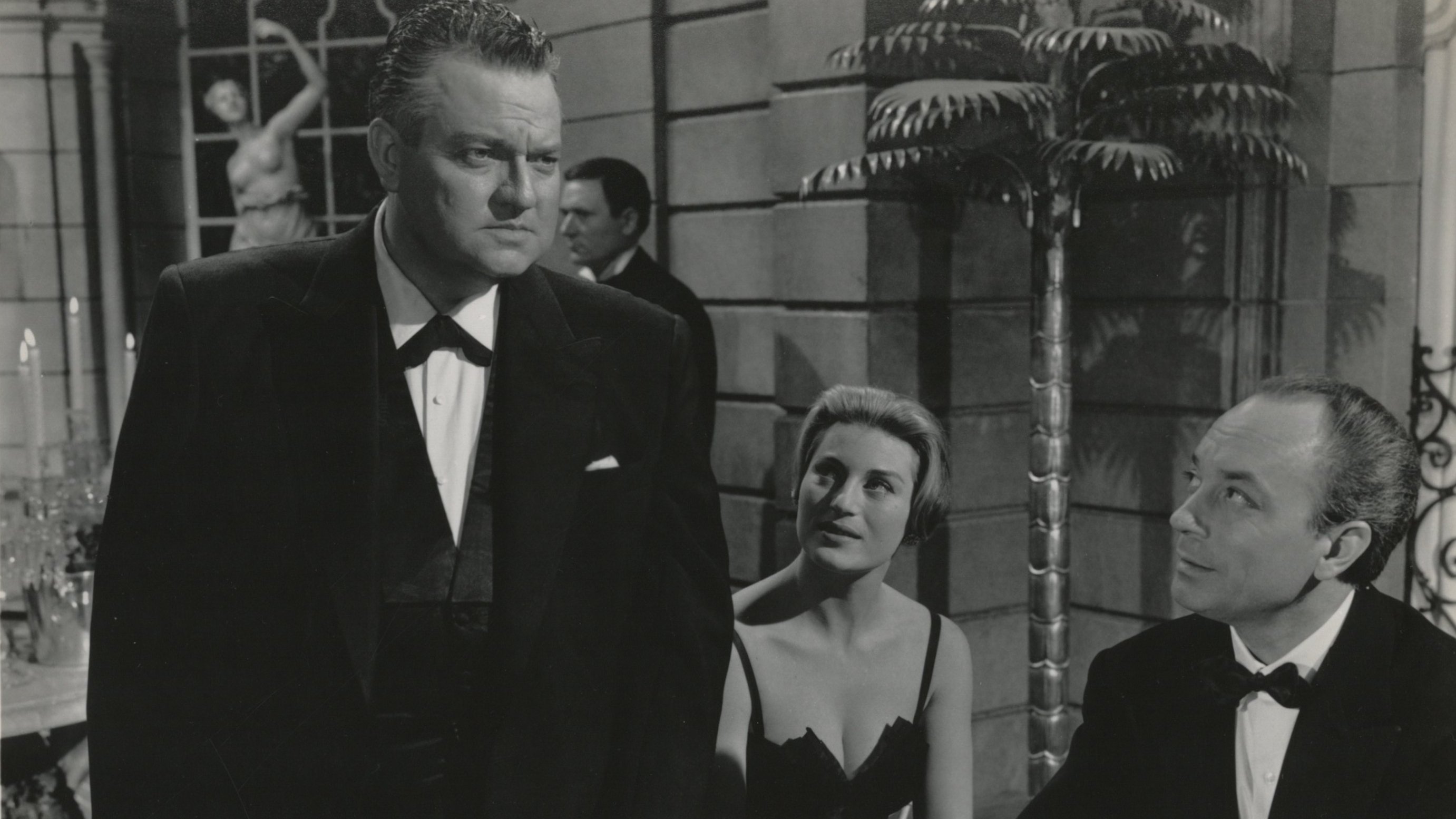 Crack in the Mirror (1960)
