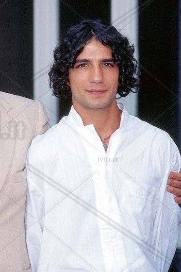 et billede af Carlo DeFilippi