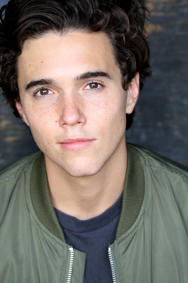 et billede af Pierce Nasser