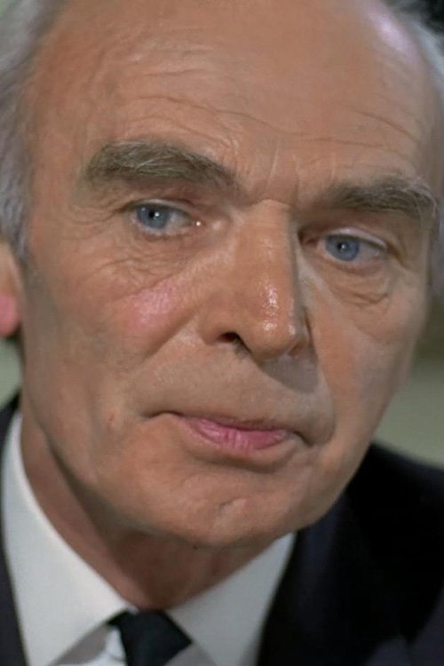 et billede af Basil Clarke