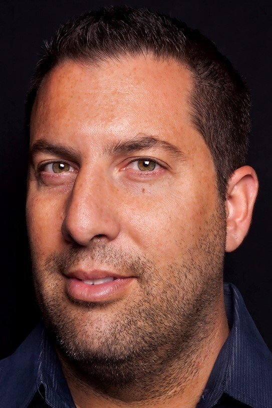 et billede af Christopher Lennertz