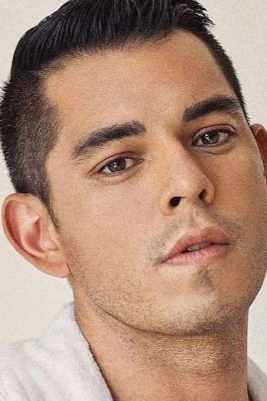 et billede af Raymond Gutierrez