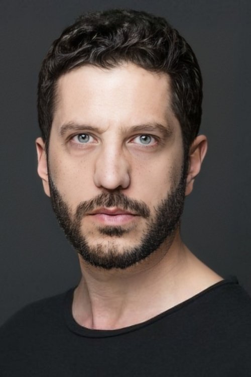 et billede af Eser Karabil