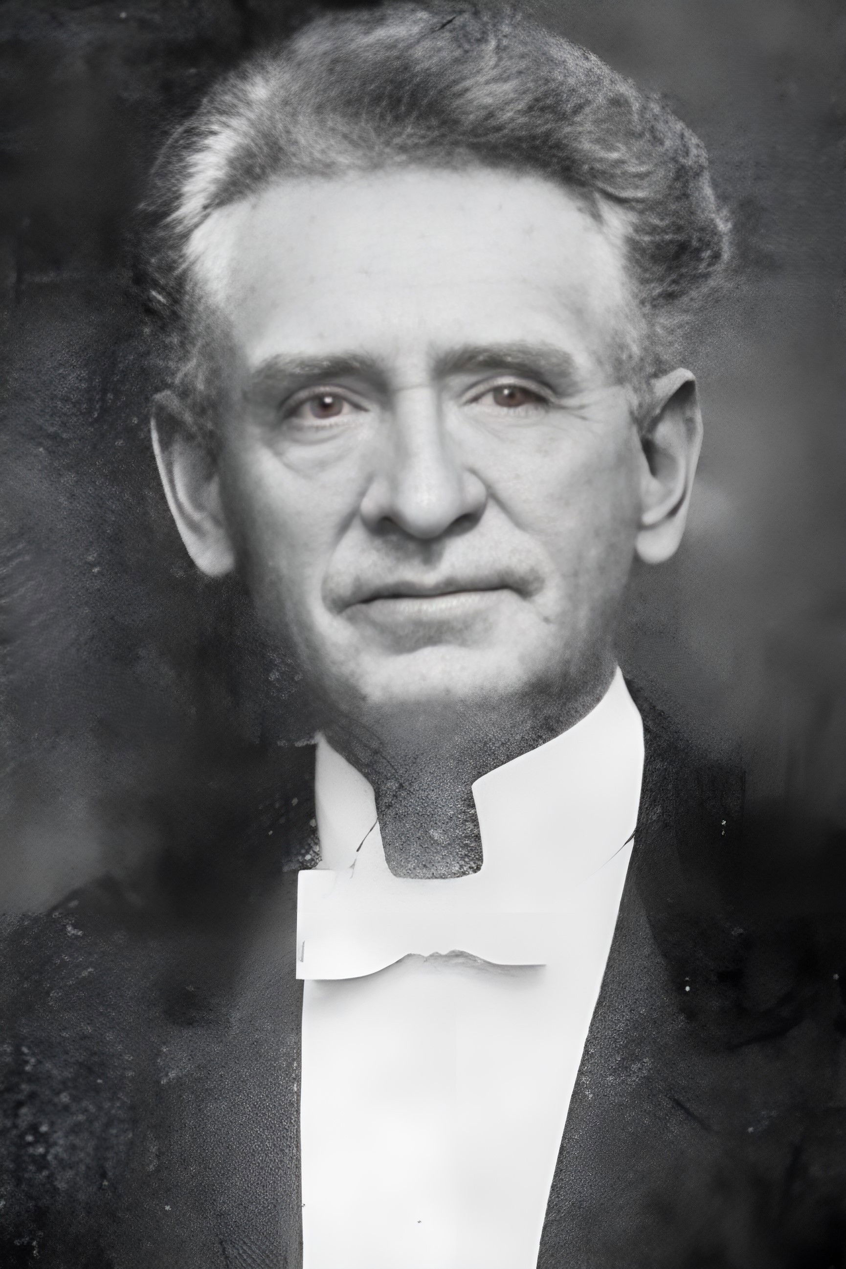 et billede af James Daly