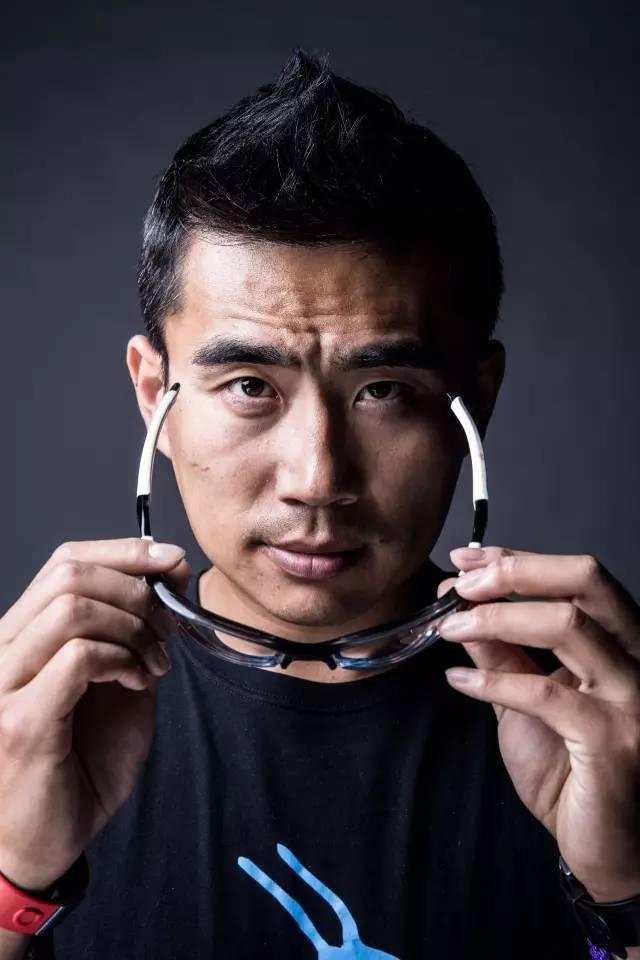 et billede af Guan Yadi