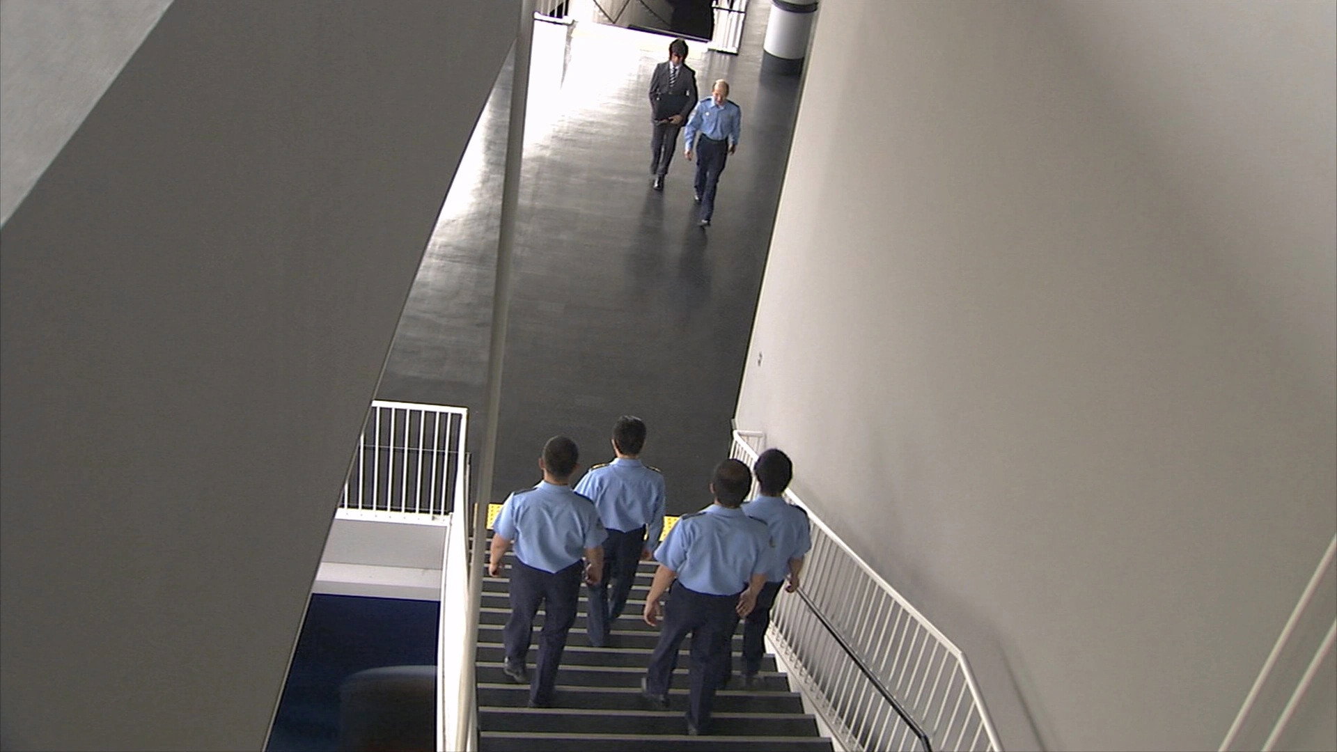 Kamen Rider Season 16 :Episode 25  Treated to a Criminal Investigation
