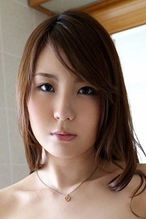 et billede af Airi Hinata