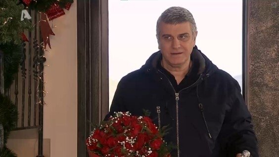Min arxizeis ti moyrmoyra