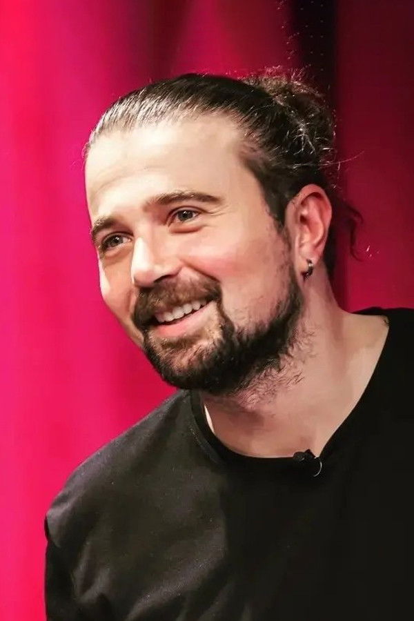 et billede af Fazlı Polat