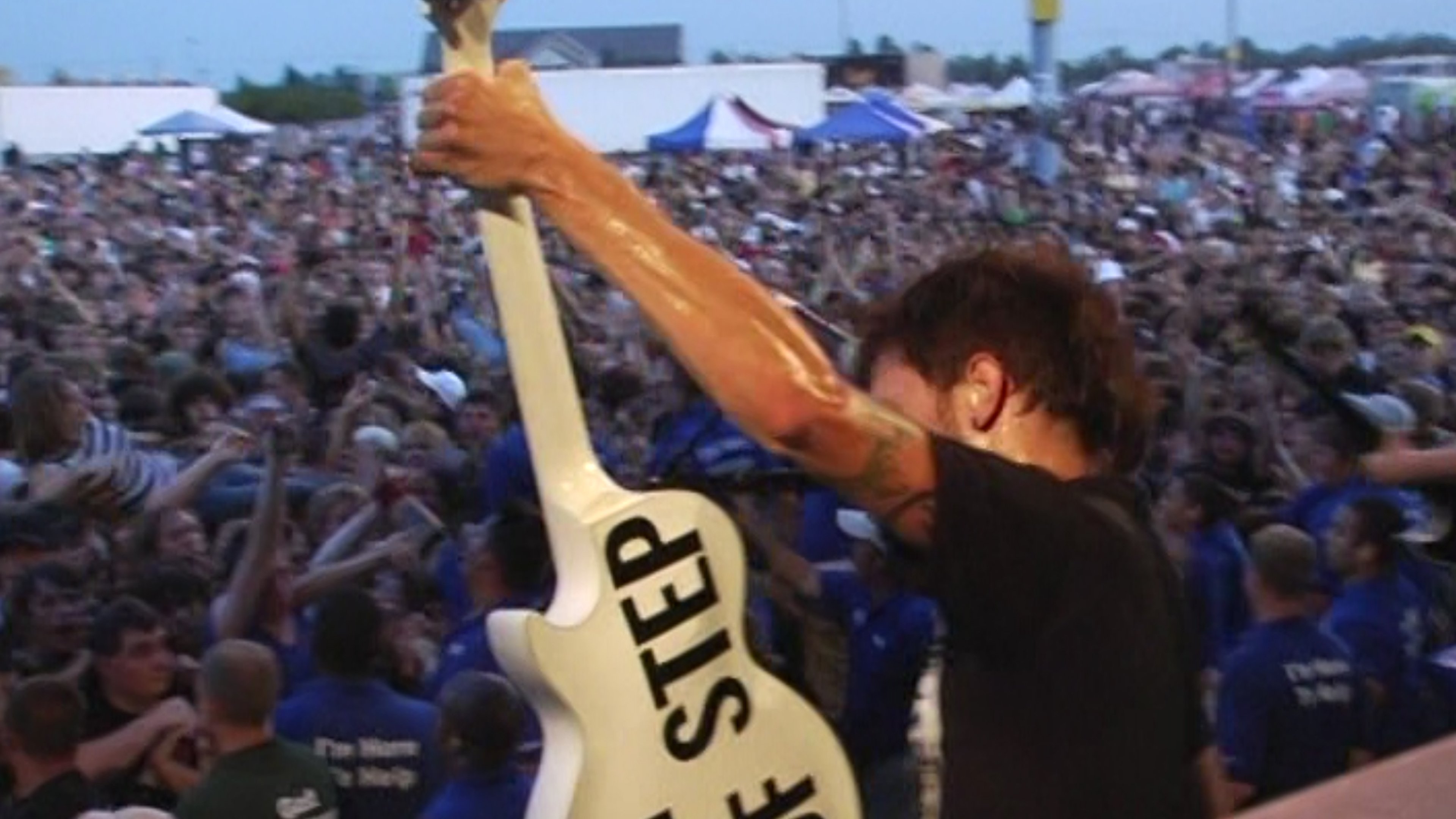 Rise Against: Generation Lost - How We Survive