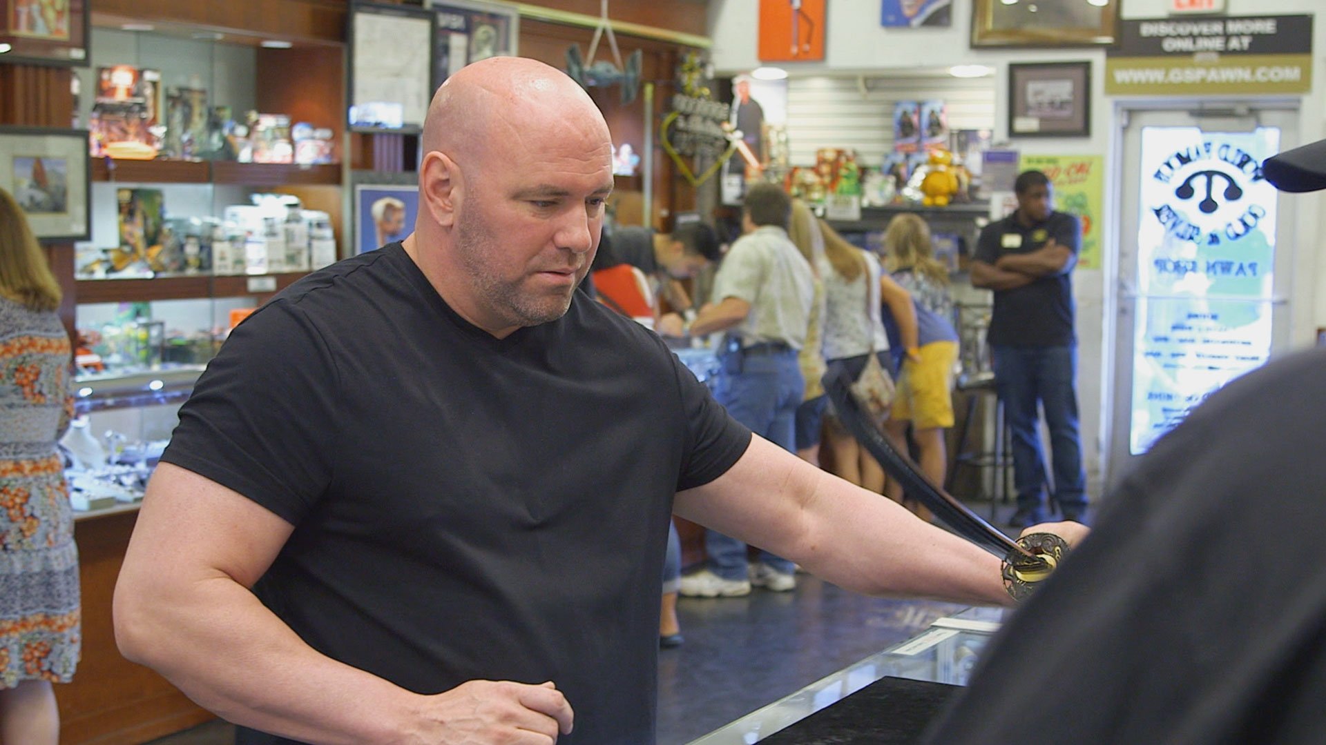 Pawn Stars Season 15 :Episode 17  Ultimate Fighting Pawn