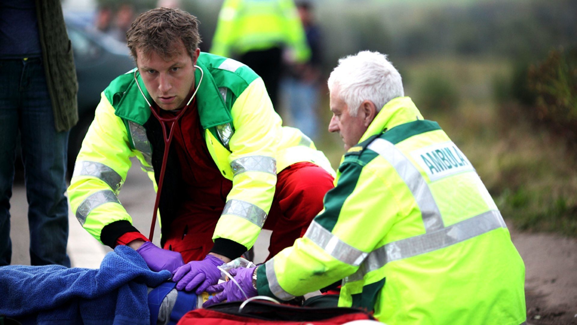 Casualty Season 26 :Episode 18  Death and Doughnuts