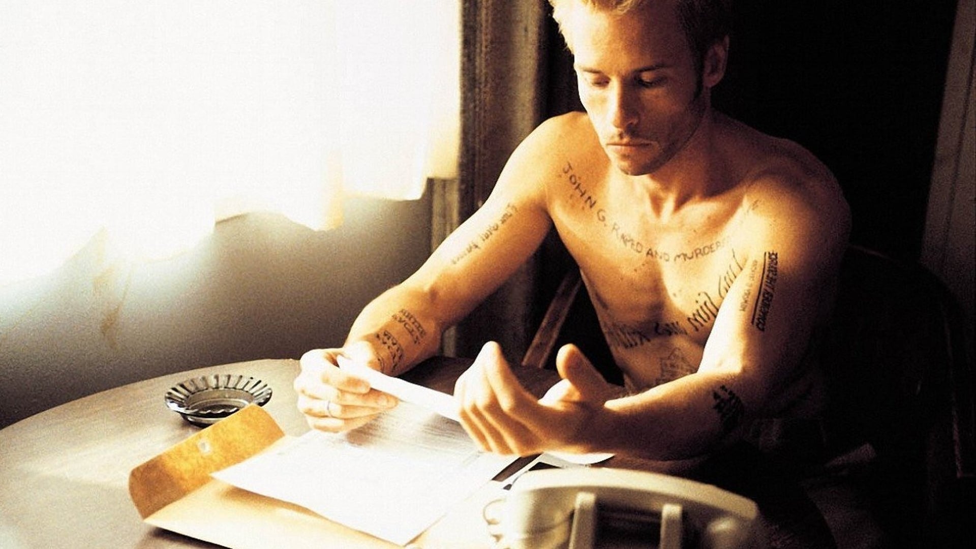 Image du film Memento 4nmlvlxxsw6e5xaorset5gftfodjpg