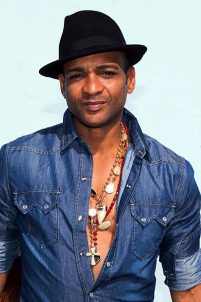 et billede af Descemer Bueno