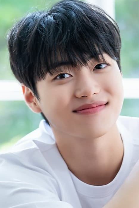 et billede af Lee Sun