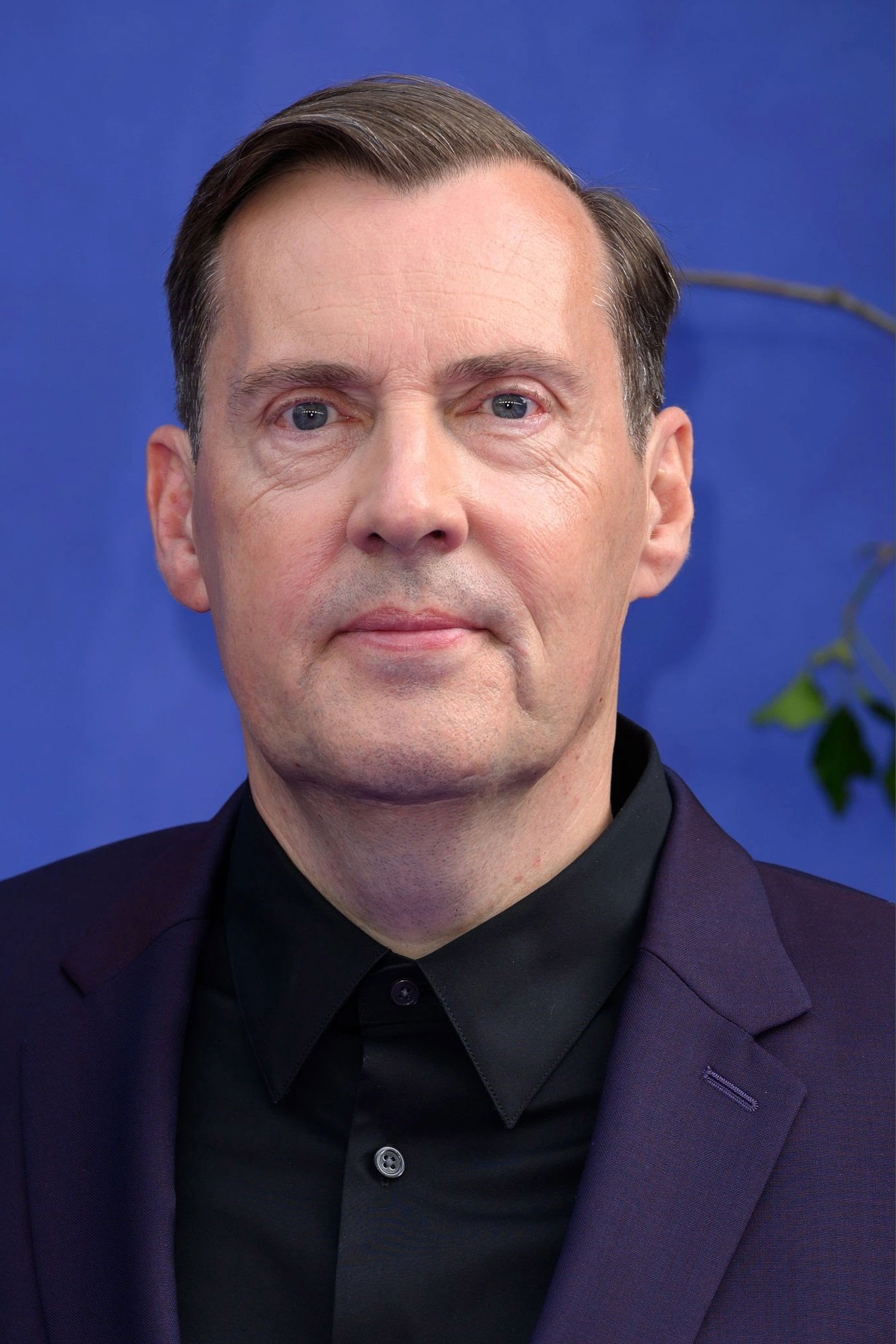 et billede af Miles Millar