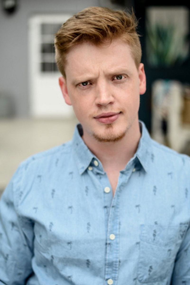 et billede af Miles Petzer