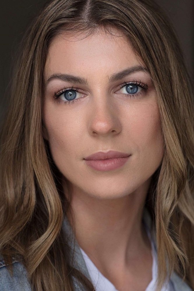 et billede af Lucy Lovegrove