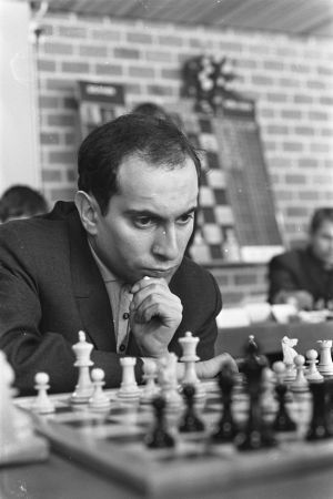 et billede af Mikhail Tal
