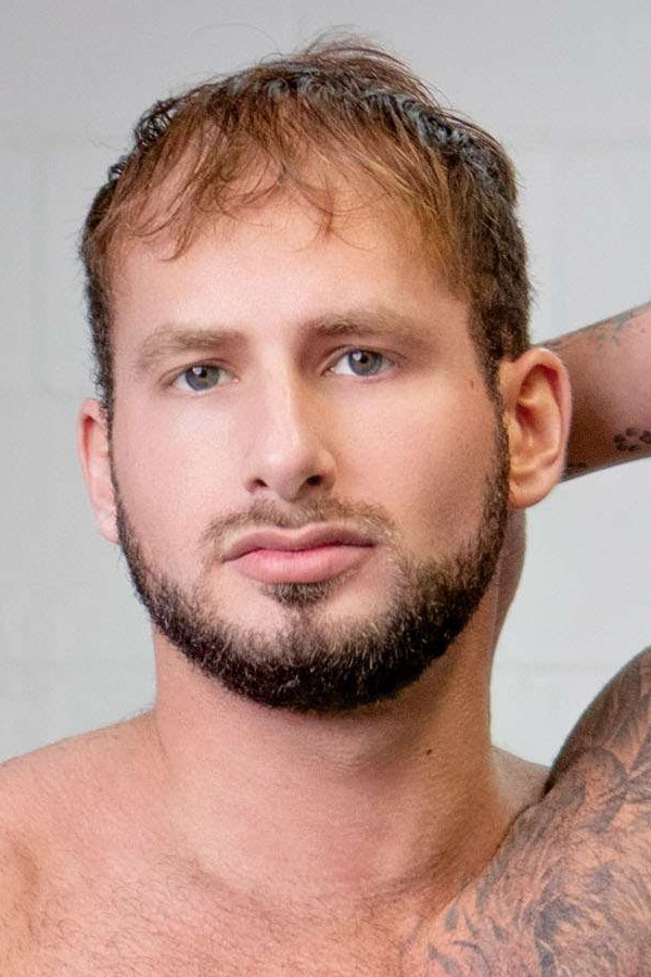 et billede af Parker Savage