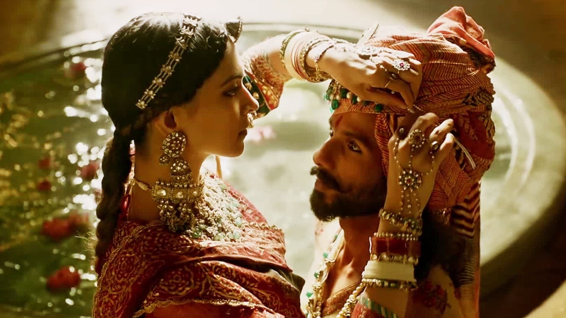 Padmaavat (2018) Hindi Drama, History, Romance 480p, 720p, 1080p, 4K BluRay...