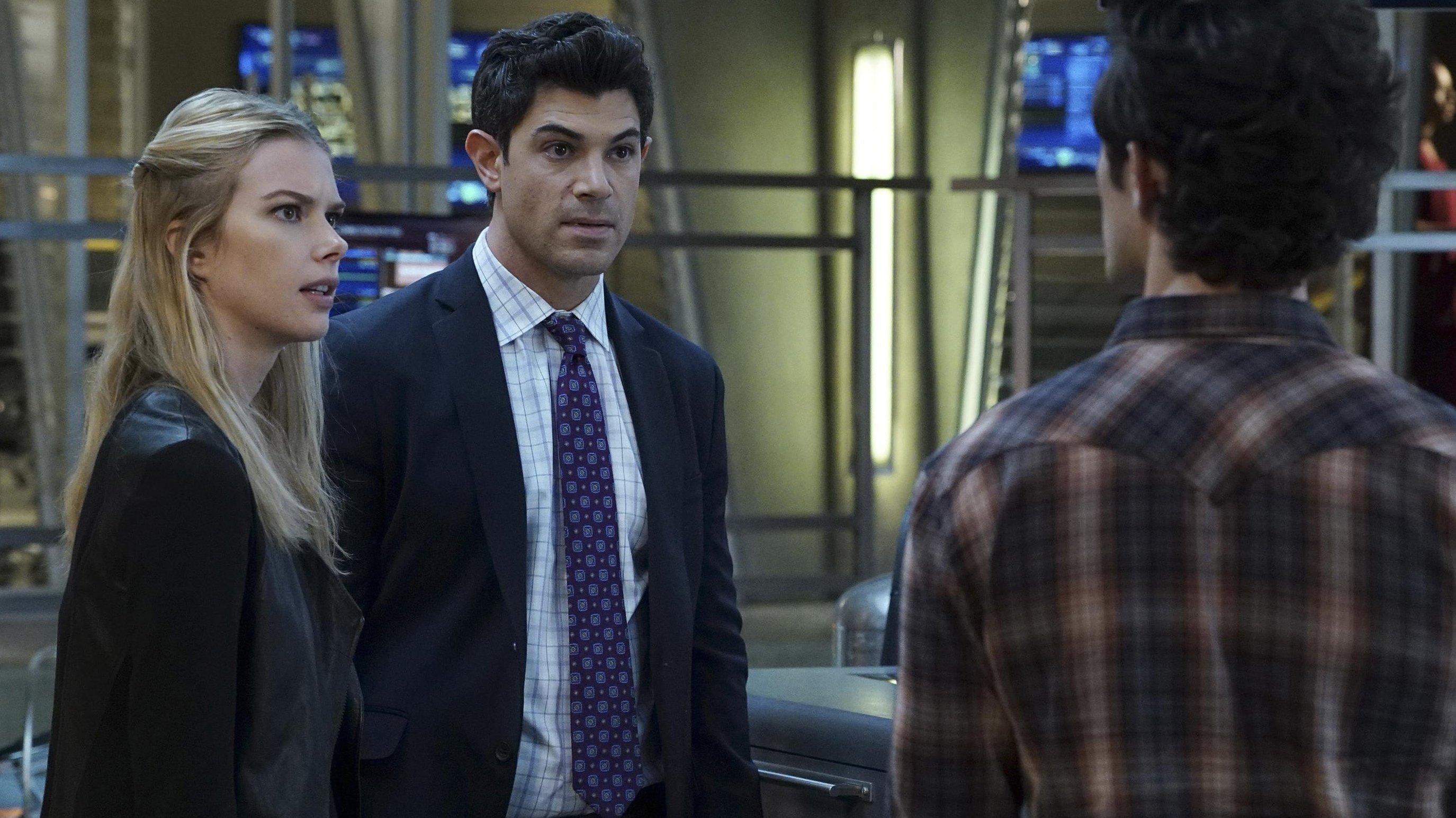 Gledate Stitchers Sezona 2 Epizoda 3 online sa prevodom na Play Online. 