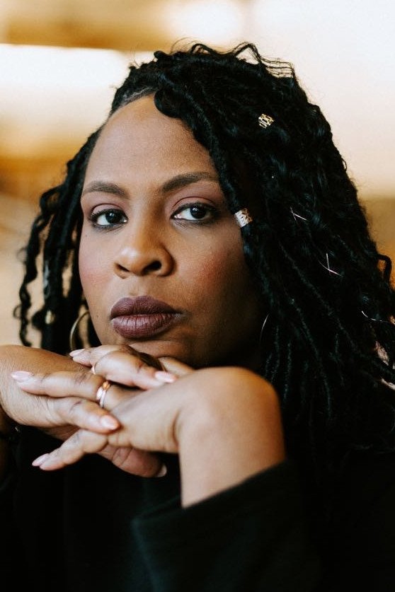 et billede af Kamilah Forbes