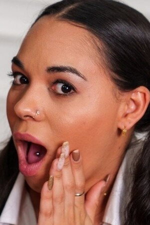 Kim Hot fotoğraf 2