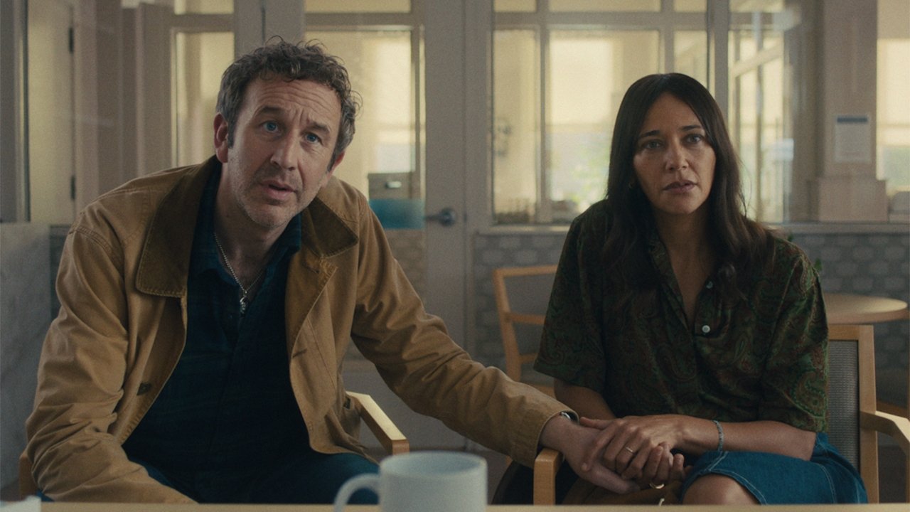 Black Mirror: Common People background