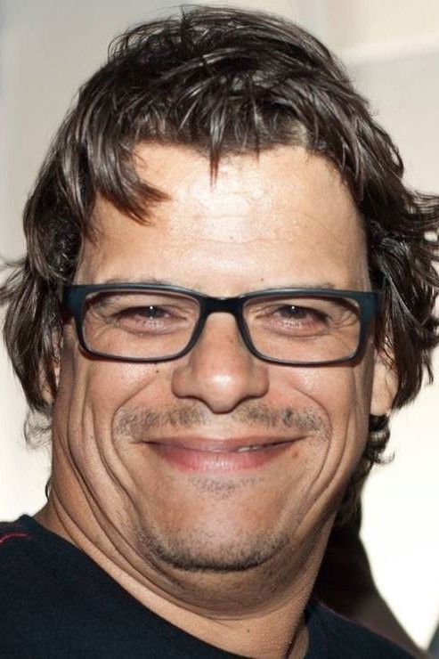 et billede af Paulo Lázaro