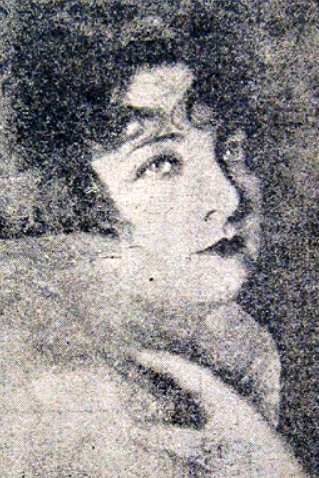 Renée Oro | Director