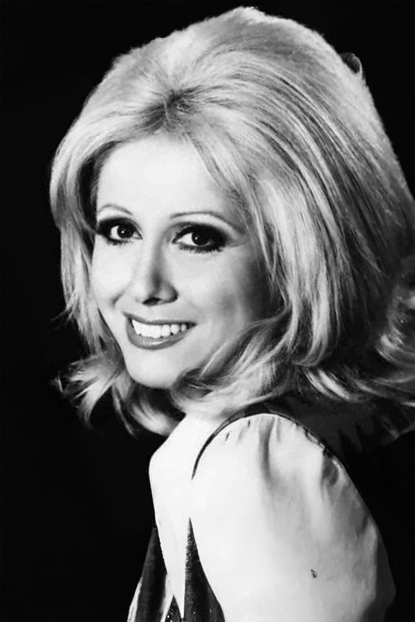 et billede af Behiye Aksoy