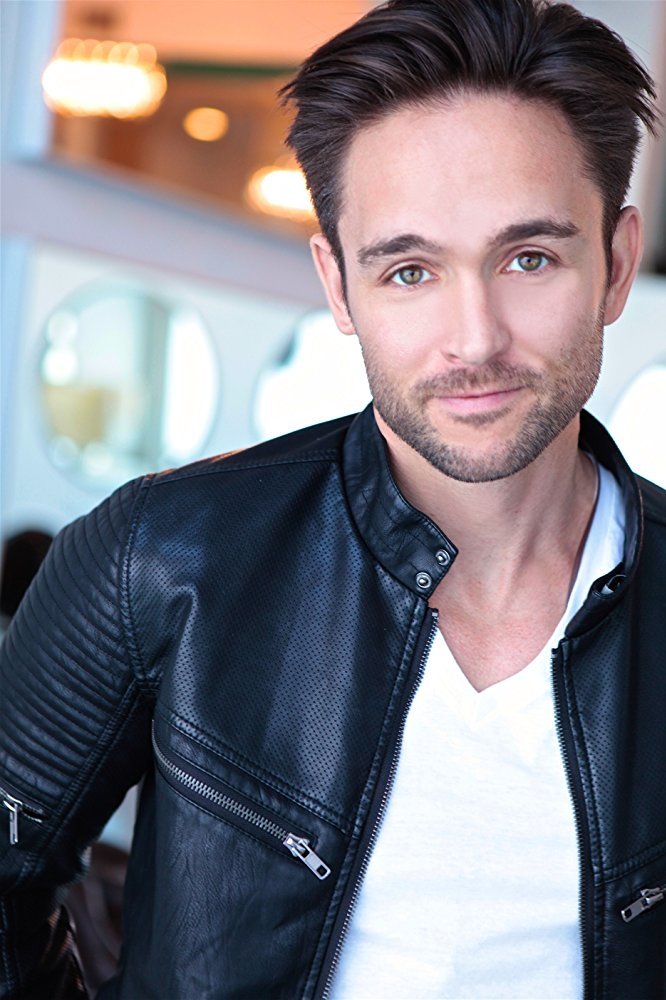 et billede af Michael Derek