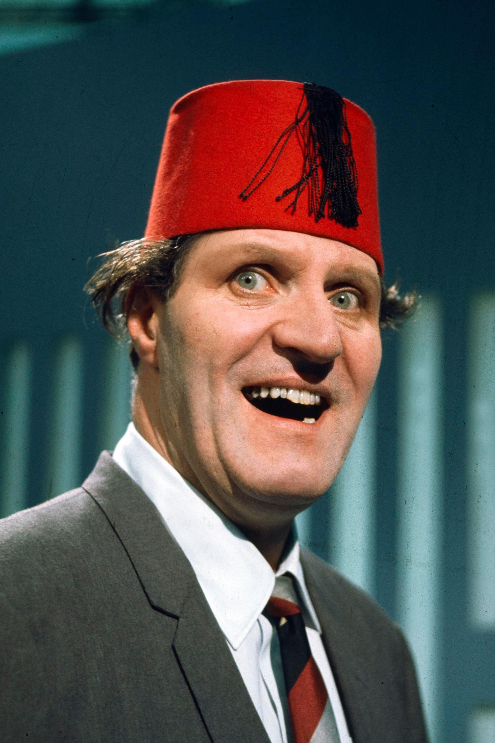et billede af Tommy Cooper