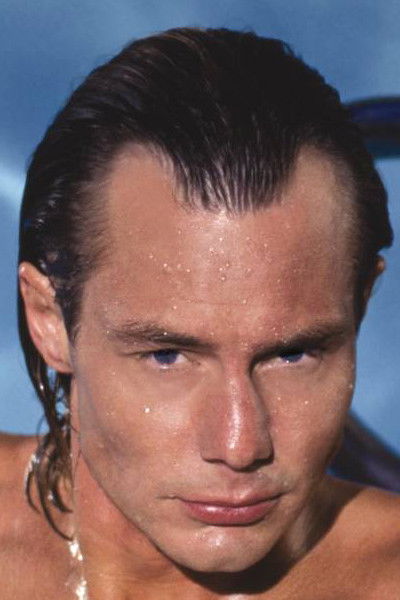 et billede af Aaron Wells