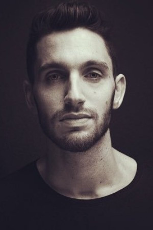 et billede af Simon Garshasebi