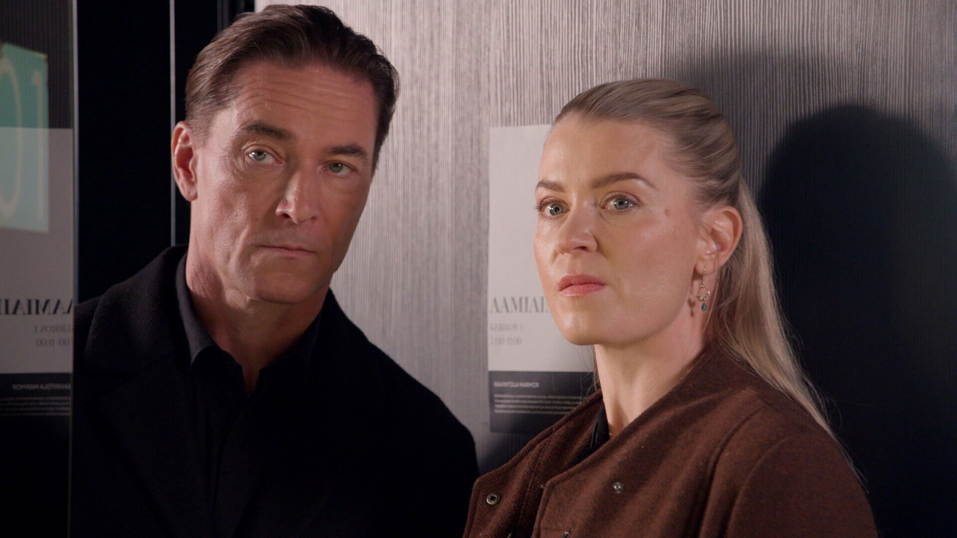 Secret Lives Season 28 :Episode 105  Episode 4895