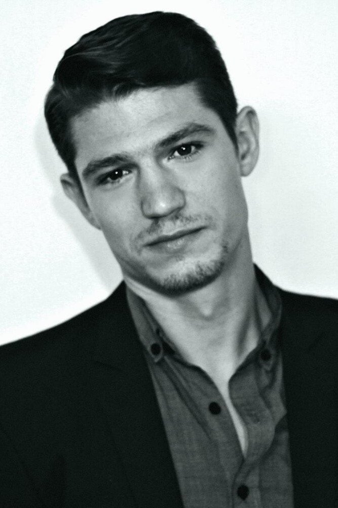 et billede af Carey James