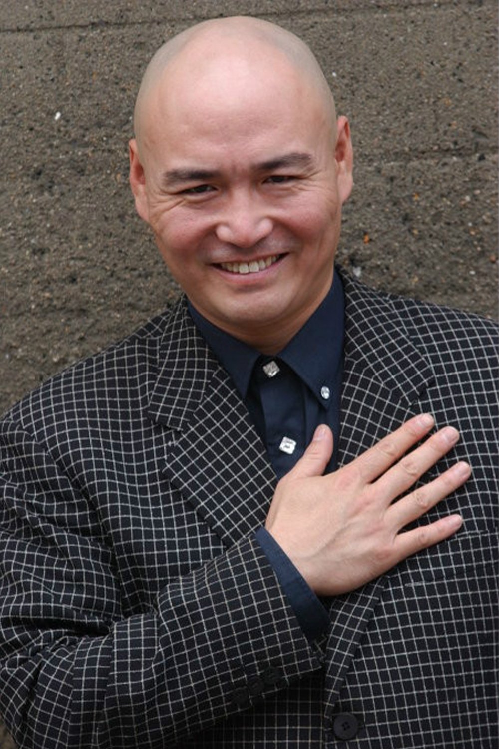 Kun Hou's picture in the cast